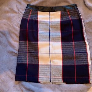Navy Plaid Merona Skirt size 8 like new